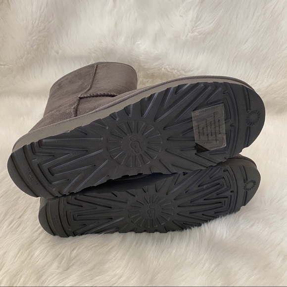 UGG Classic Short Boots Grey 6 - Picture 12 of 16